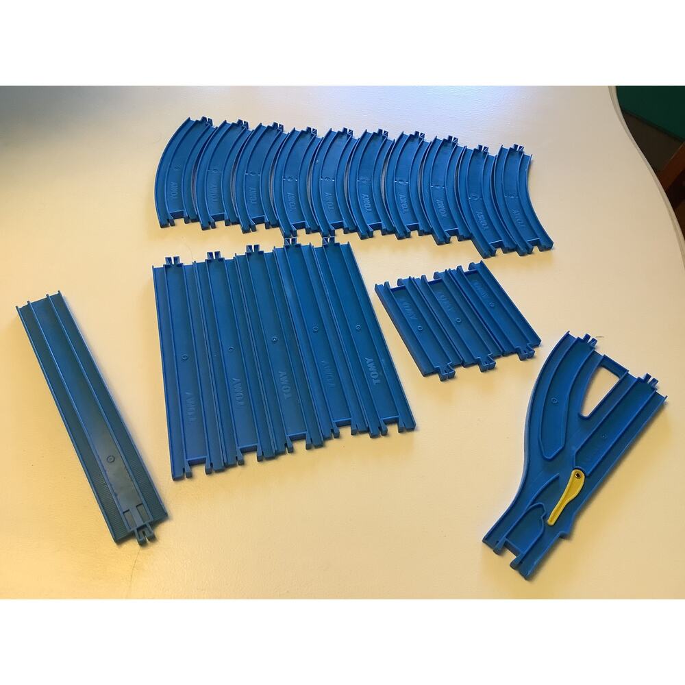 Thomas the Train Track blue Pre Owned 20 Pcs